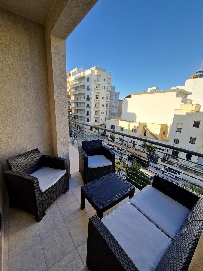Korzo Suites St. Julian'S Екстер'єр фото