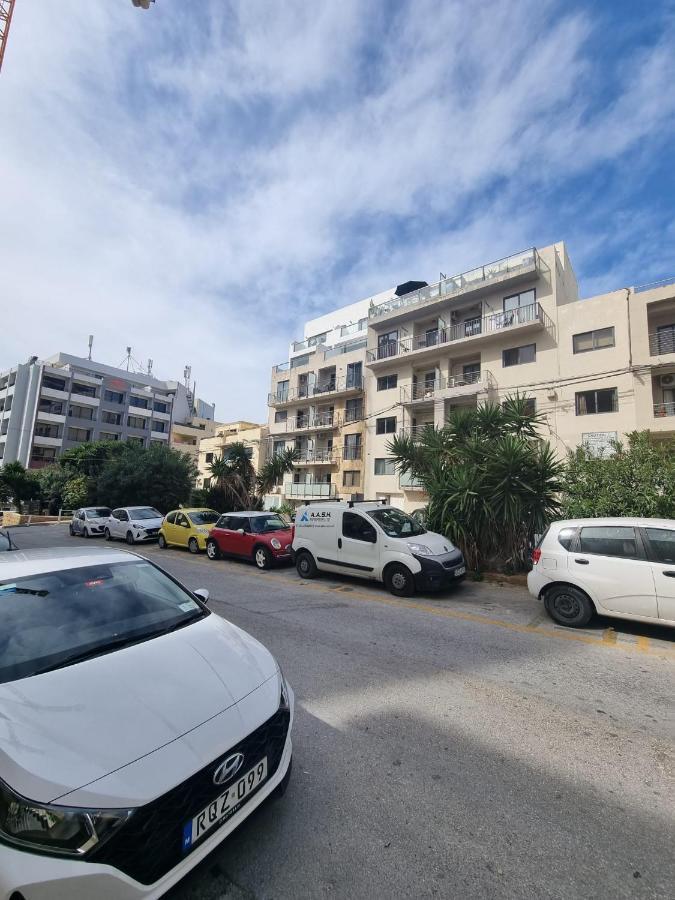 Korzo Suites St. Julian'S Екстер'єр фото